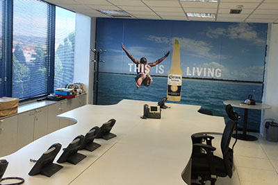 BIGPRINTS_Campana-internacional-decoracion-oficinas-Corona-by-BIGPRINTS BIGPRINTS_Campana-internacional-decoracion-oficinas-Corona-by-BIGPRINTS