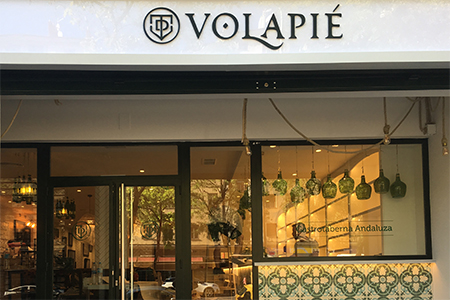 BIGPRINTS_Decoracion-integral-interior-exterior-taberna-Volapie-Madrid BIGPRINTS_Decoracion-integral-interior-exterior-taberna-Volapie-Madrid