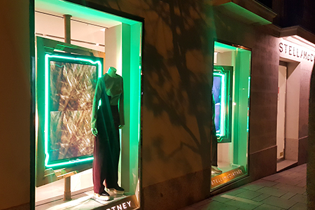 BIGPRINTS_Instalacion-escaparates-boutiques-Stella-McCartney BIGPRINTS_Instalacion-escaparates-boutiques-Stella-McCartney
