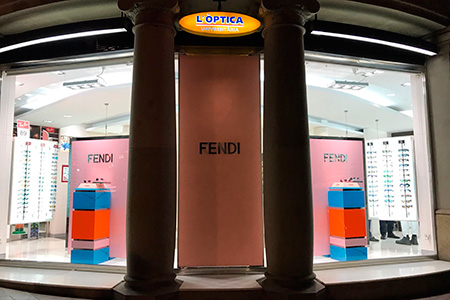 BIGPRINTS_Instalacion-optica-impresion-UV-displays-Fendi-sol BIGPRINTS_Instalacion-optica-impresion-UV-displays-Fendi-sol