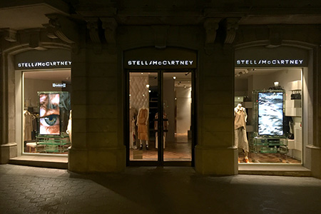 BIGPRINTS_mobiliario-escaparate-Stella-McCartney BIGPRINTS_mobiliario-escaparate-Stella-McCartney