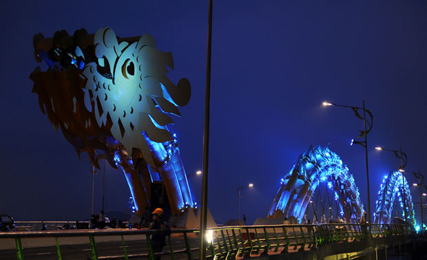 El Puente del Dragón de fuego El Puente del Dragón de fuego