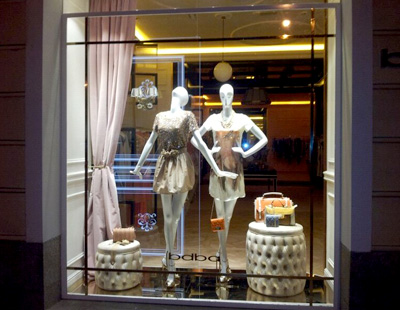 BDBA Instalacion de escaparates calle de Serrano en Madrid BDBA Instalacion de escaparates calle de Serrano en Madrid