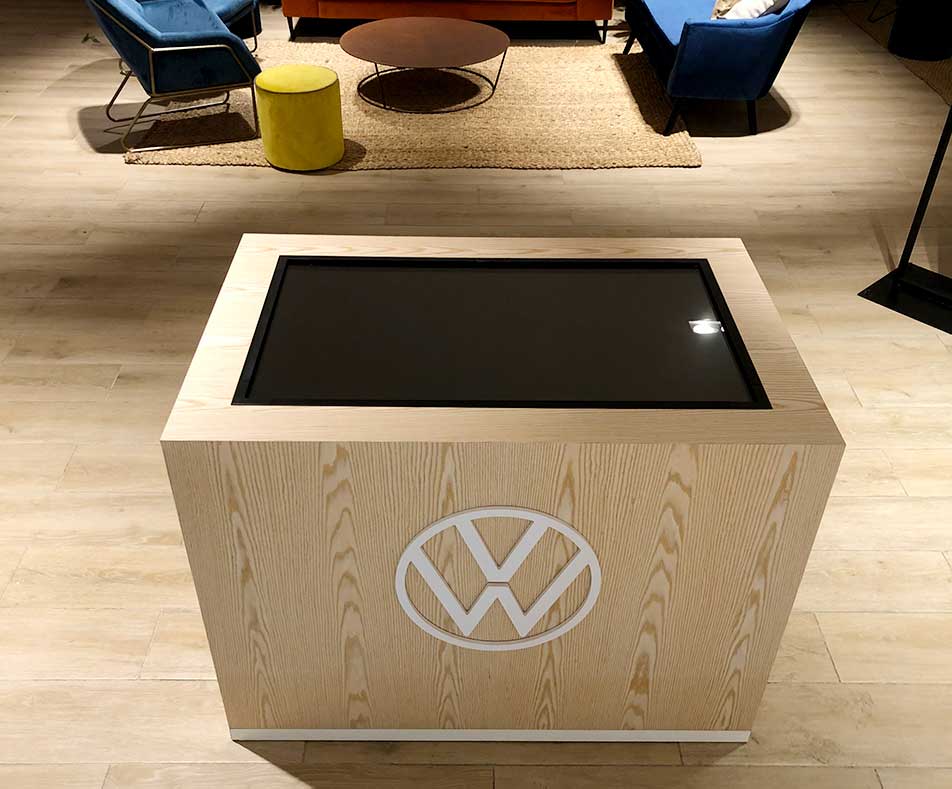 Muebles para pantallas para un evento de Volkswagen