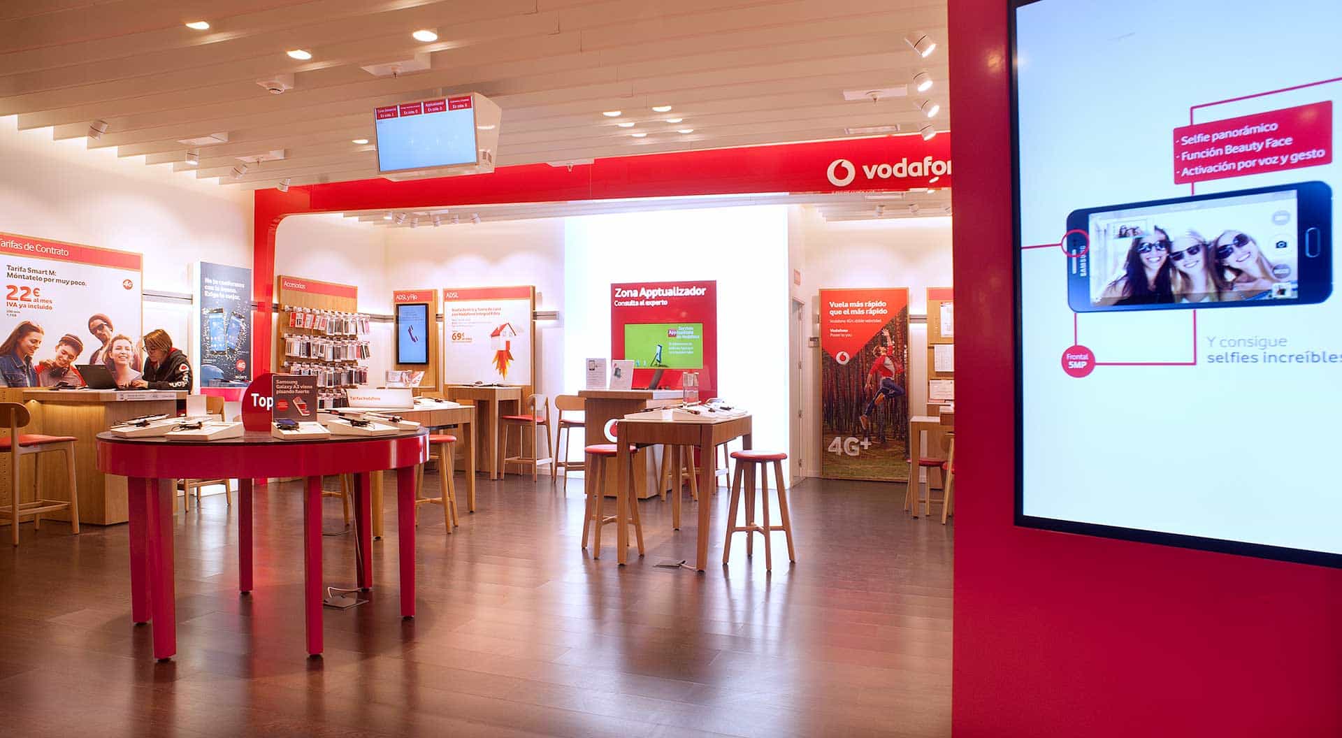 Muebles para pantallas interiores para Vodafone
