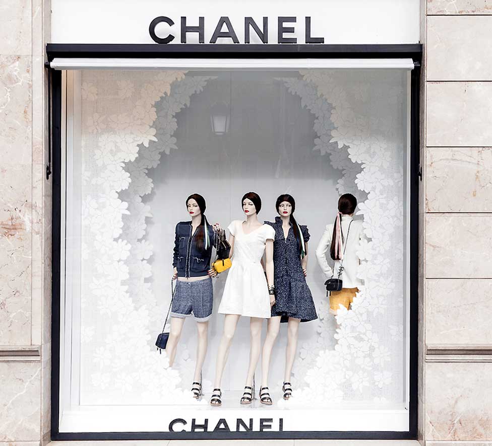 Pódiums y maniquíes para boutiques Chanel