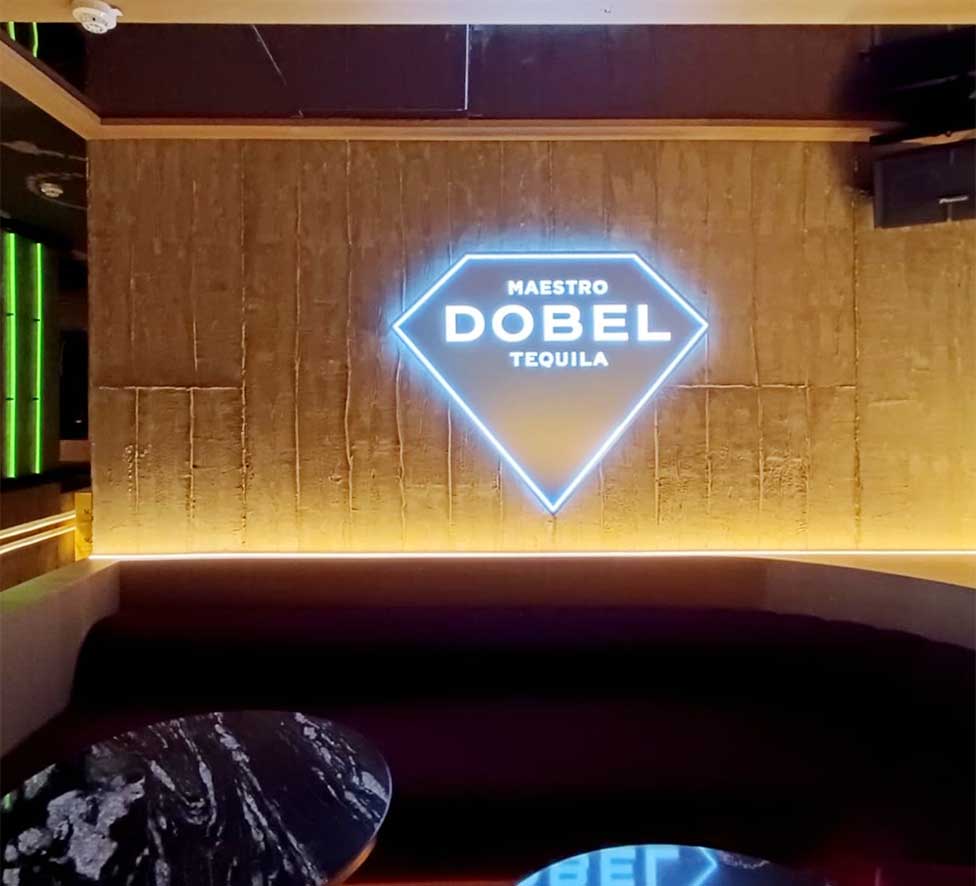 Rótulo luminoso para Dobel en evento discoteca Grace